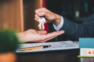 Renter getting keys